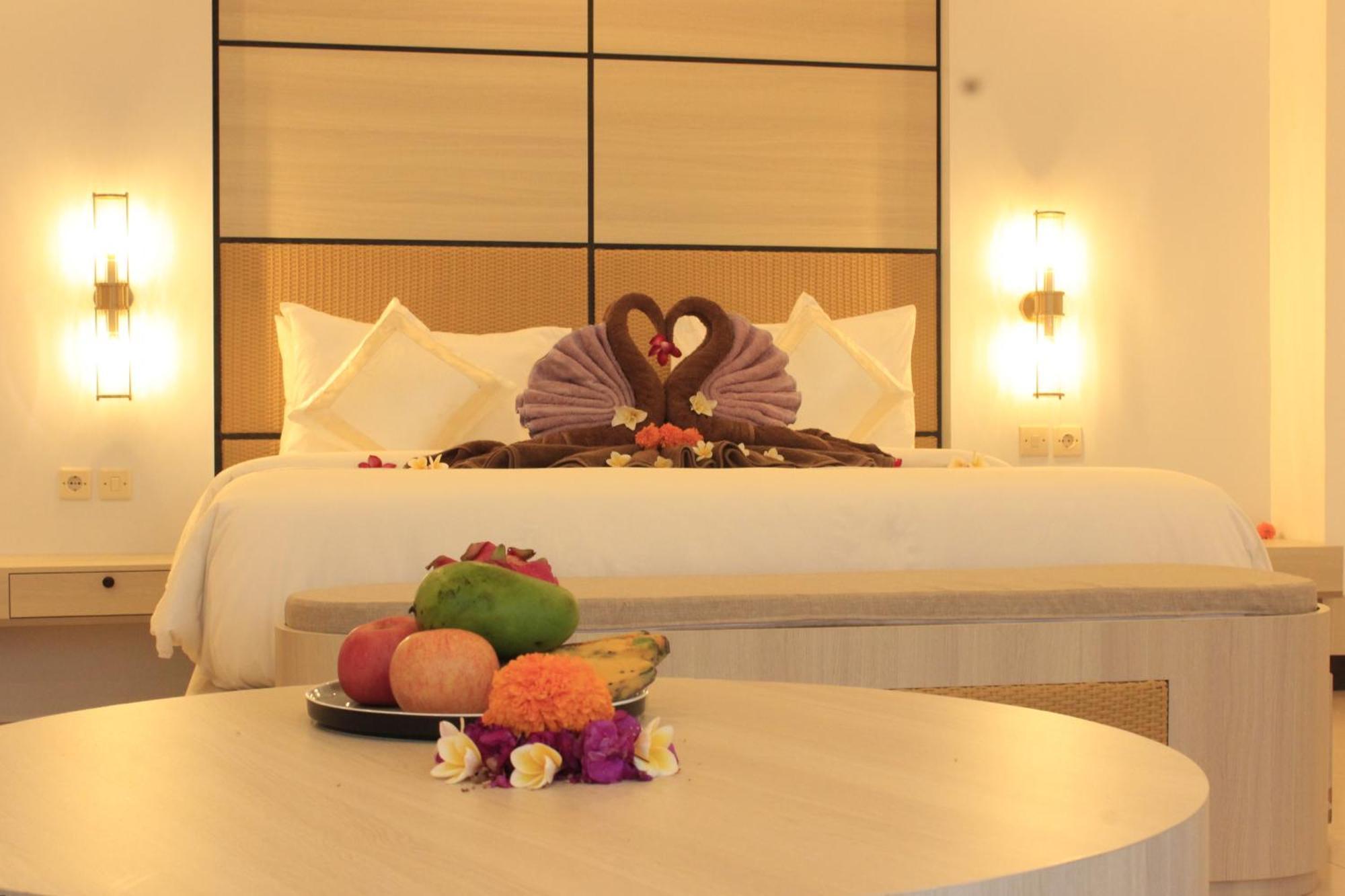 Suite Ocean Blue Batununggul Екстериор снимка